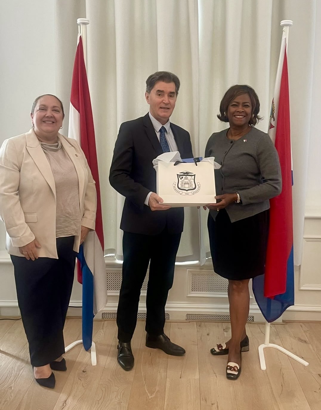 Minister Plenipotentiary Arrindell Meets Uruguay’s Ambassador and Explore Opportunities for wider Cooperation